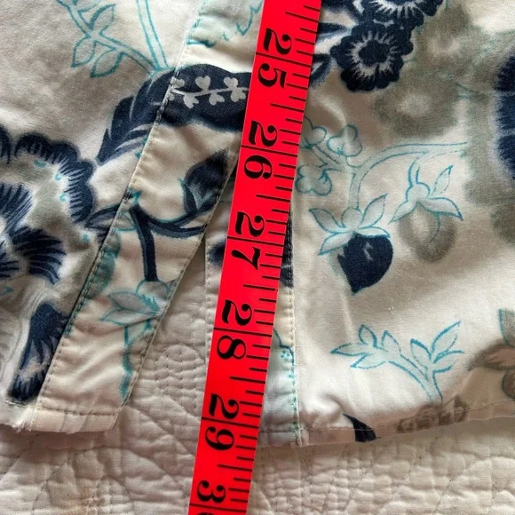Lafayette 148 cotton button down shirt white blue gray floral print size 22 - Picture 3 of 10